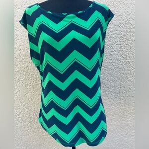 Business Casual Sleeveless Boatneck Chevron Top size Small